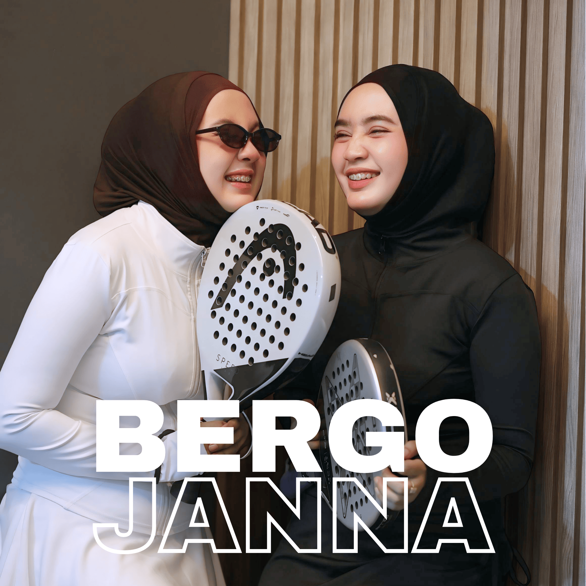 Bergo Janna DRF — dua model dengan hijab untuk olahraga
