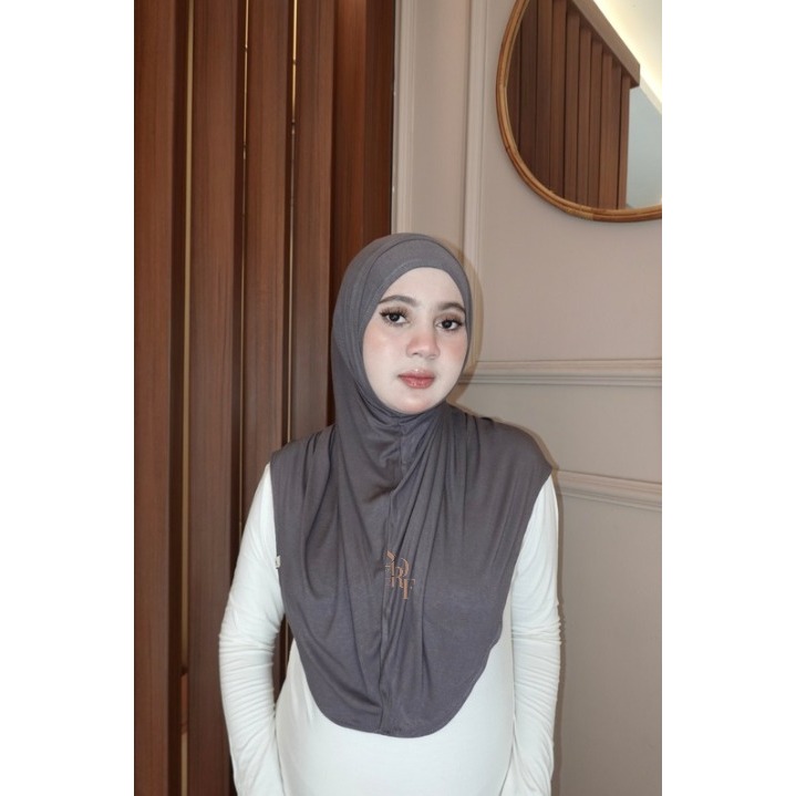 Bergo Janna warna Charcoal